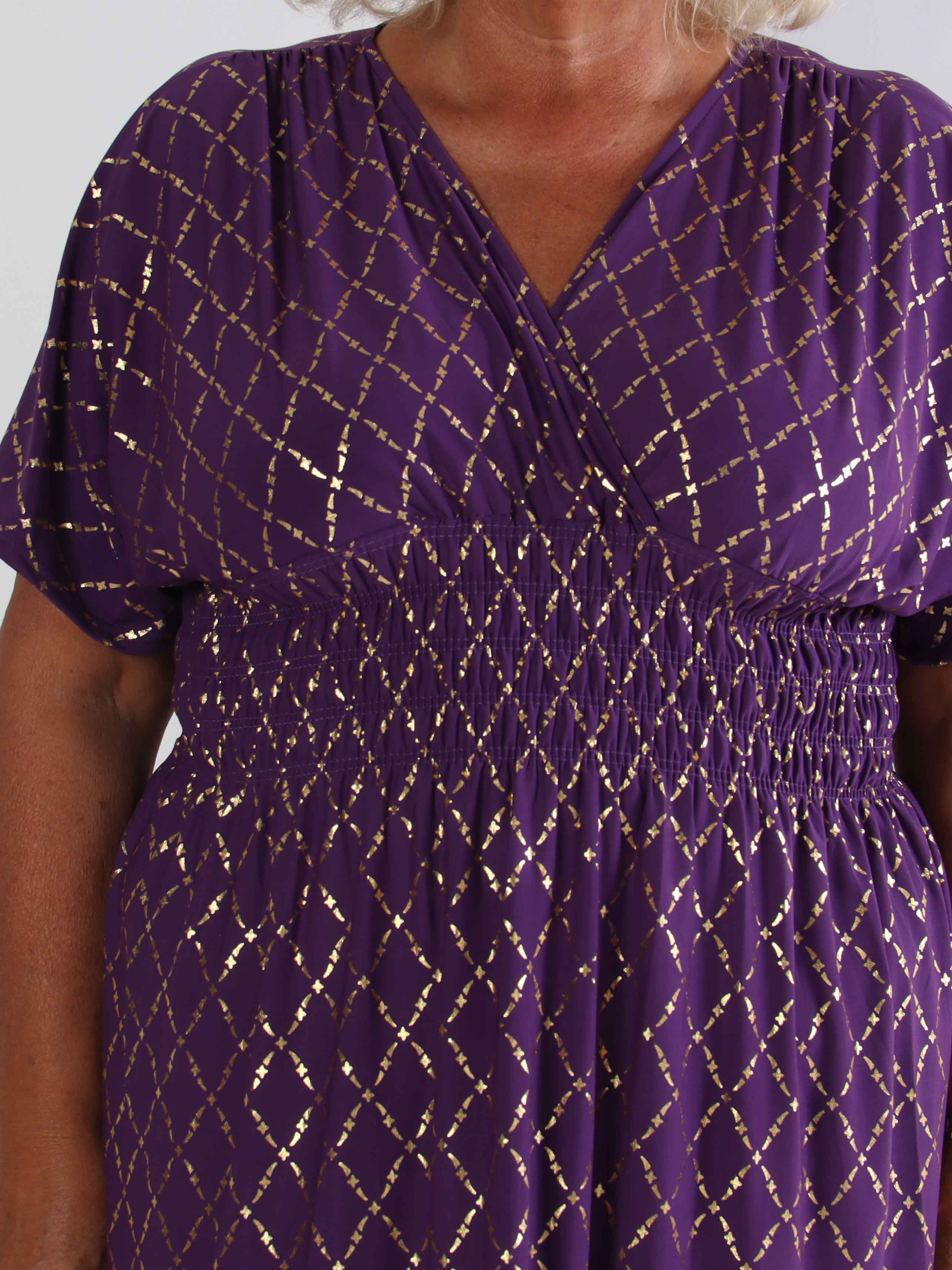 Pams Gold Check Short - Kort elastisk plus size kjole med guld detaljer